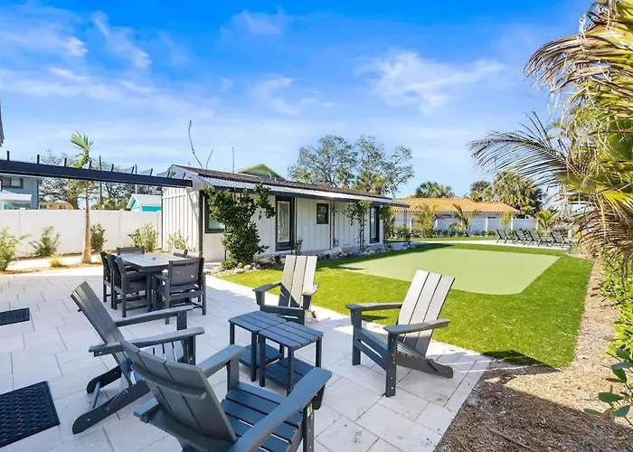 Holiday home Waterfront Paradise Palms  *