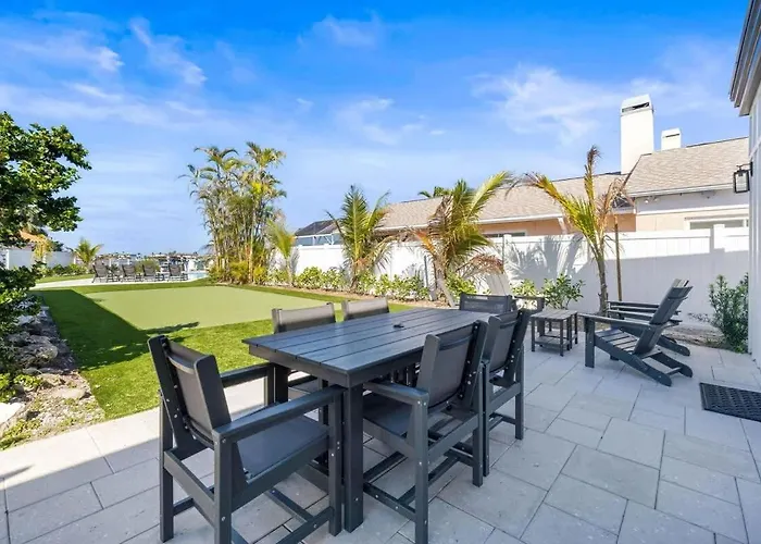 Waterfront Paradise Palms  * Clearwater Beach